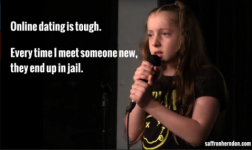 A csúnya 10 éves komikus leállítja a gyűlölőket, akik azt feltételezik, hogy nem saját vicceket ír