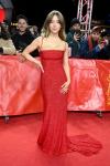 Sydney Sweeney kanaliserer Jessica Rabbit i rød Mui Mui-kjole