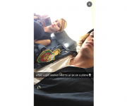 Gigi Hadid och Cody Simpson satt bredvid varandra på ett flyg och saker blev besvärliga