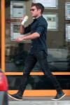 Zac Efron Convenience Store Shopping Pictures - Zac Efron Hot Pics