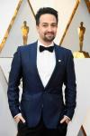 Prominente tragen bei den Oscars 2018 orangefarbene Pins, um die Waffenreform zu unterstützen