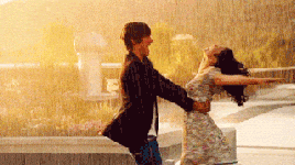 Zendaya og Zac Efron skal spille kærlighedsinteresser i ny musikal, der IKKE er "High School Musical"