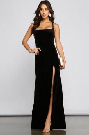 Sznurowana czarna aksamitna sukienka Christina