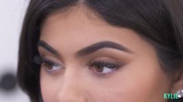 BREAKING: Kylie Jenner brengt haar allereerste oogschaduwpalette uit