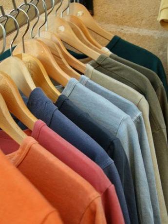 Textil, Kleiderbügel, Orange, Tan, Pfirsich, Outdoor-Schuh, Leder, 