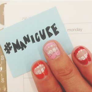 DIY Manicure Poniedziałek: Brace Face