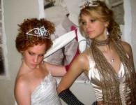Celebrity Prom Dress aukció