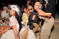 Kim Kardashians reaktion på att bli snubbad på 2023 Met Gala