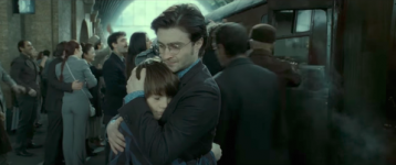 JK Rowling- en "Harry Potter"-fans vieren de eerste dag van Albus Potter op Hogwarts
