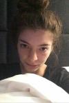 Lorde 18 -ти рожден ден иска да има чиста кожа