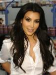 Kim Kardashian toetab piiratud väljaande aroomiga rinnavähki