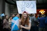 İskoçya'da Gençler Oy Veriyor!