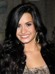 Demi Lovato kovoja su patyčiomis internete