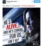 "Pretty Little Liars"팬들은 Charlotte에 대한 이 트랜스포머적인 트윗에 분노합니다.