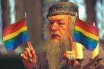JK Rowling, Hogwarts'ta Eşcinsel Büyücüler Olduğunu Söylüyor