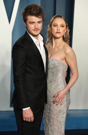 2022 Vanity Fair Oscar party, організована Радхікою Джонс