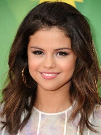 Selena Gomez aux Kids Choice Awards 2011
