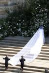 كيف يبدو فستان زفاف ميغان ماركل
