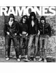 Стилен съвет: Стефани обича любовта на Ramones!