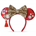 Charli og Dixie D'Amelio bærer Minnie Mouse-ører med pailletter til Disneyland
