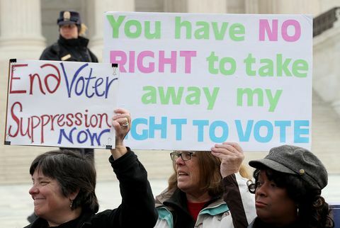 Attivisti e legislatori dell'Ohio si radunano fuori dalla Corte Suprema mentre il caso è stato ascoltato sulle purghe degli elettori dell'Ohio