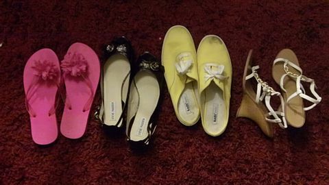 הנעלה, מוצר, צהוב, נעל, לבן, אור, אופנה, שחור, שיזוף, אפור, 