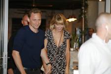 Taylor Swift e Tom Hiddleston litigano