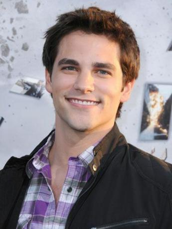 brant daugherty de lindas mentirosas