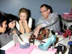 Kristen Bell összefog a Shoedazzle.com -tal jótékonysági célokra