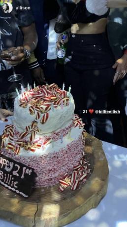 torta per il 21° compleanno di billie eilish