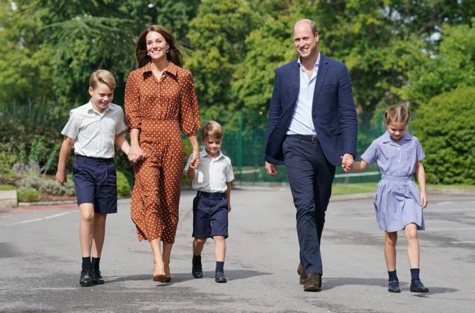 prins george, prinsesse charlotte og prins louis starter på lambrook-skolen