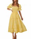 Η Alix Earle έχει μια βραδινή έξοδο για κορίτσια με ένα φόρεμα με κίτρινο φουσκωτό μανίκι