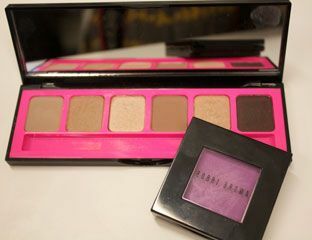 paleta de ojos nude y sombra morada