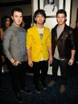 Jonas Brothers Turu İptal Etti
