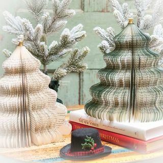 Stranica knjige Božićno drvce