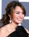 Fotos do tapete vermelho de Miley Cyrus no Grammy