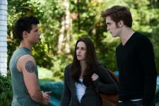 Robert Pattinson odpowiada na pogłoski, że wraca na spin-off Twilight
