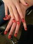 Willow Shields Chytanie ohňa Nail Art- Hunger Games Nails