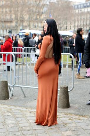 סטלה מקרטני כניסות מחוץ לפריז שבוע האופנה בגדי נשים סתיו חורף 2023 2024