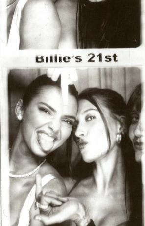 kendall jenner posando com hailey bieber e jesse jo stark na festa de 21 anos de billie eilish