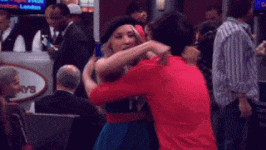 Emily Osment és Mitchel Musso "Hannah Montana" szerelmi fesztiválja a hangulatban