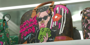 Kylie Jenner razstavlja torbo Stormi Webster v vrednosti 27 tisoč dolarjev