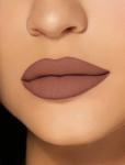 Les kits pour les lèvres Kylie Jenner sont actuellement à 50% de réduction - Kylie Cosmetics Lip Kit Sale