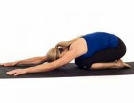 ¡Tres posturas de yoga simples!