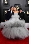 Arianas Grandes 2020. gada Grammy sarkanā paklāja kleita izskatās pazīstama