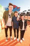 Los Beckham Boys llevan su amor fraternal a los Kids 'Choice Awards