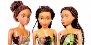 Bábiky kráľovnej Afriky Outselling Barbie
