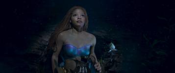 Proč Halle Bailey nenosí skořápkovou podprsenku ve filmu „Malá mořská víla“