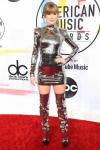 Taylor Swift Walked the 2018 AMAs Without Joe Alwyn - Taylor Swift 2018 American Music Awards Red Carpet
