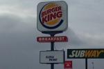 A Burger King munkatársa lehúzza az aranyos ajánlatot